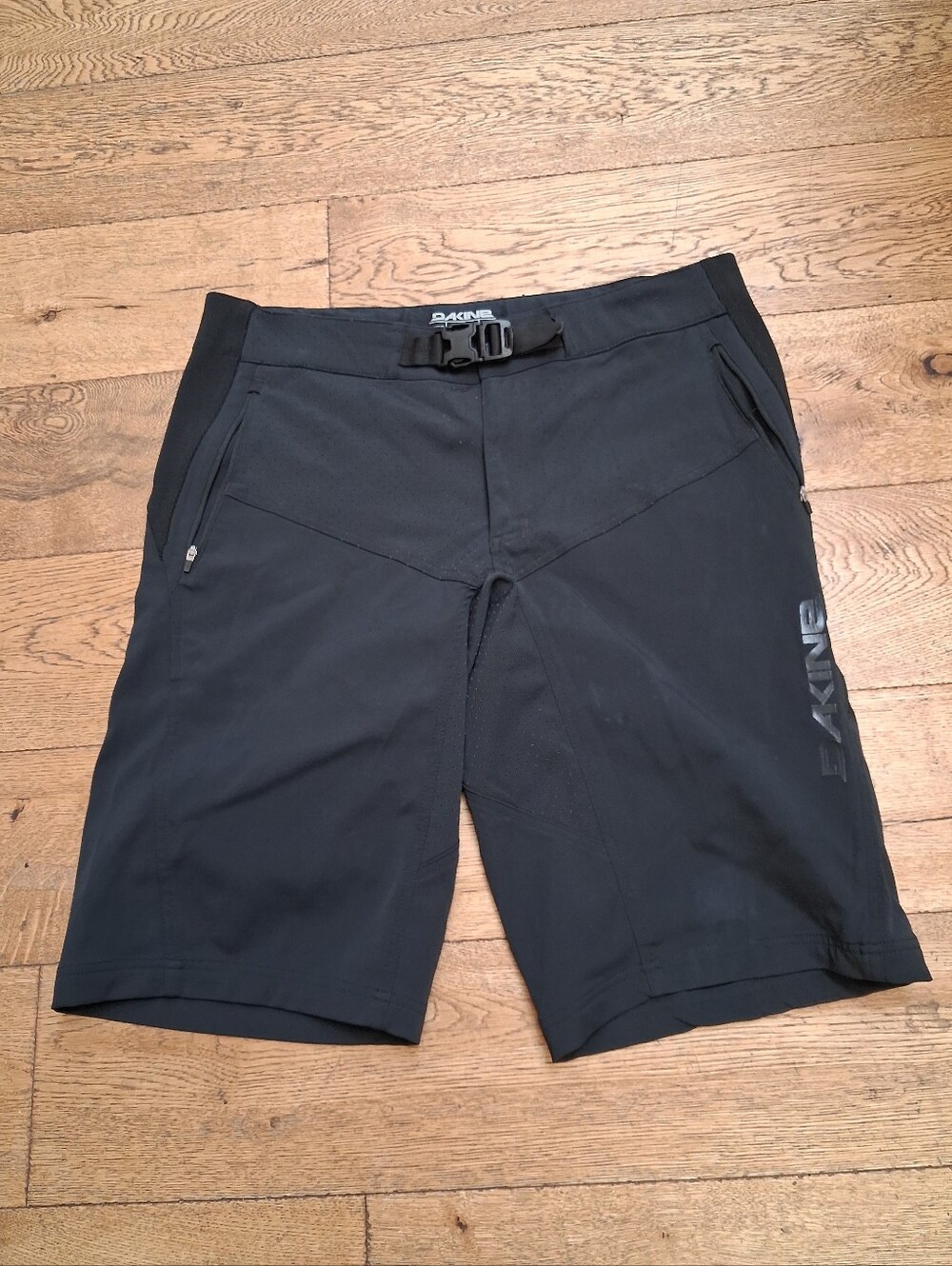 Dakine Thrillium Shorts Men's Large Cycling Mountain Bike